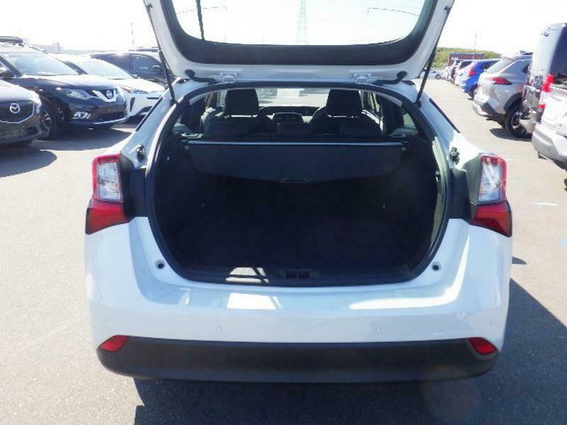 PRIUS-18