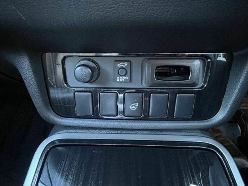 OUTLANDER PHEV-17