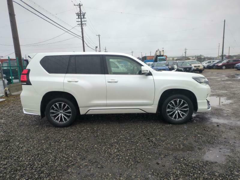 LAND CRUISER PRADO-7