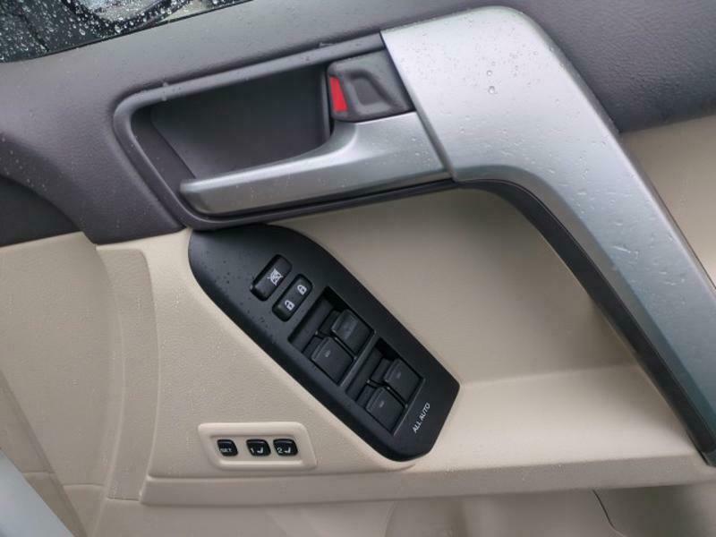 LAND CRUISER PRADO-24