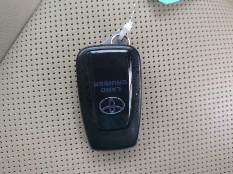 LAND CRUISER PRADO-27