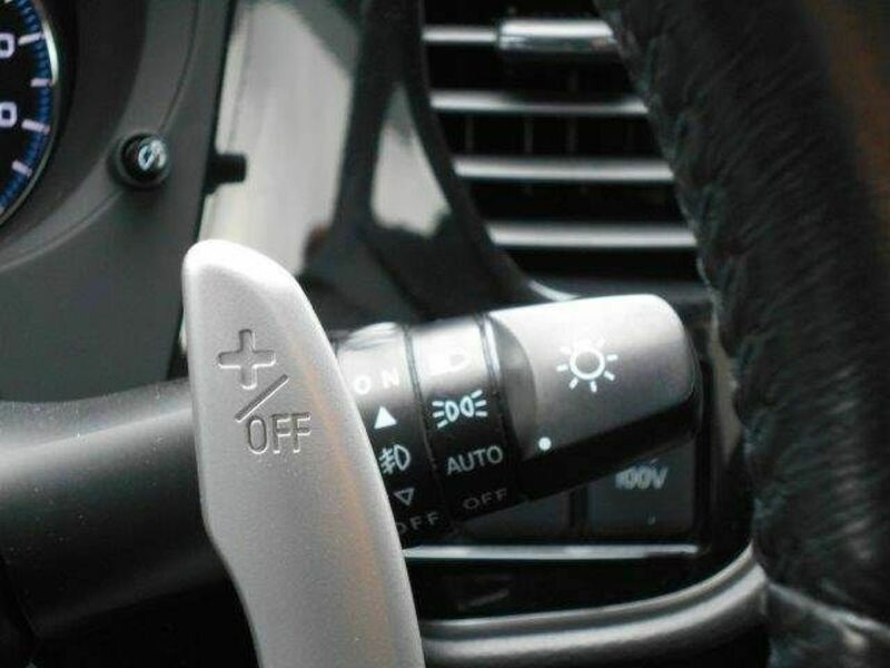 OUTLANDER PHEV-13