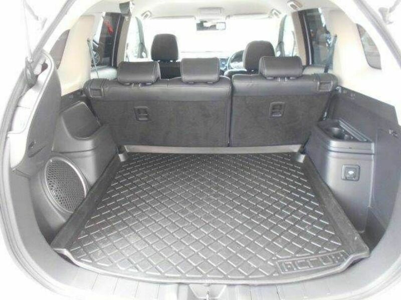 OUTLANDER PHEV-18