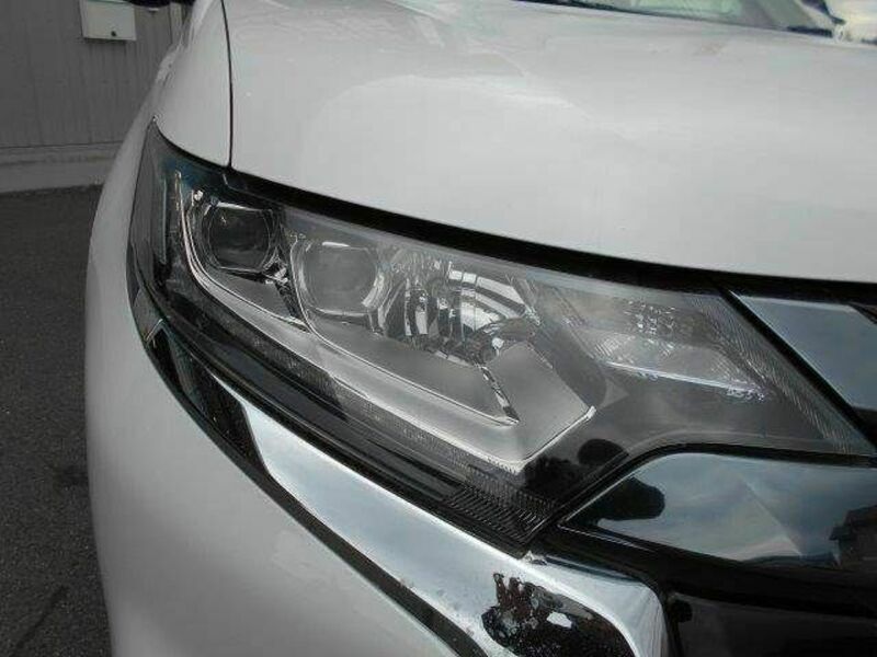OUTLANDER PHEV-29