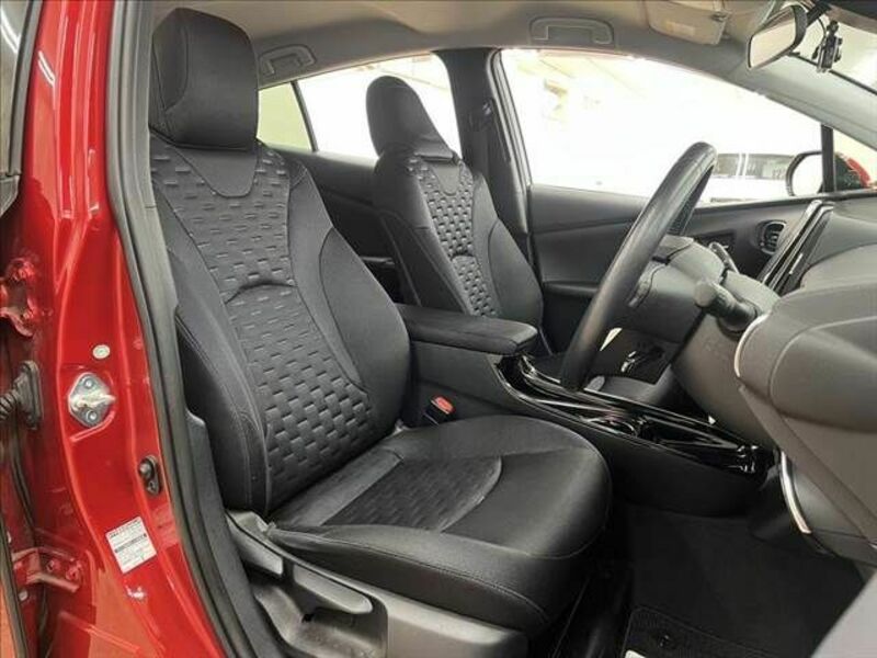 PRIUS PHV-5