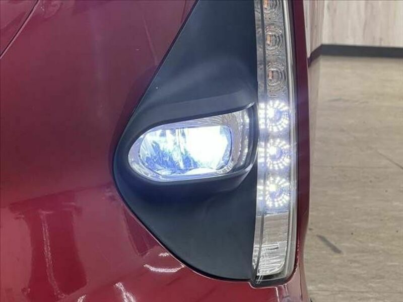 PRIUS PHV-10