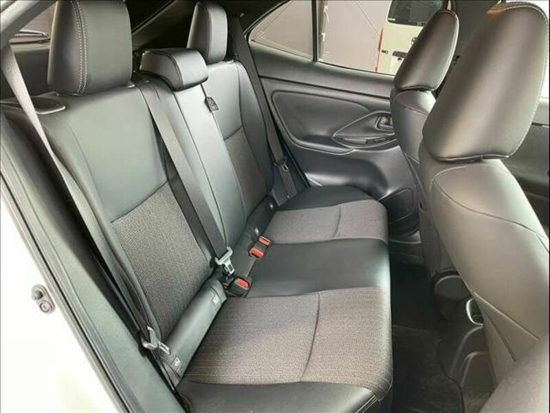 YARIS CROSS-5