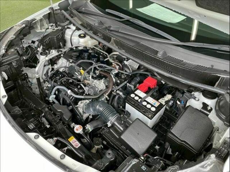 YARIS CROSS-17