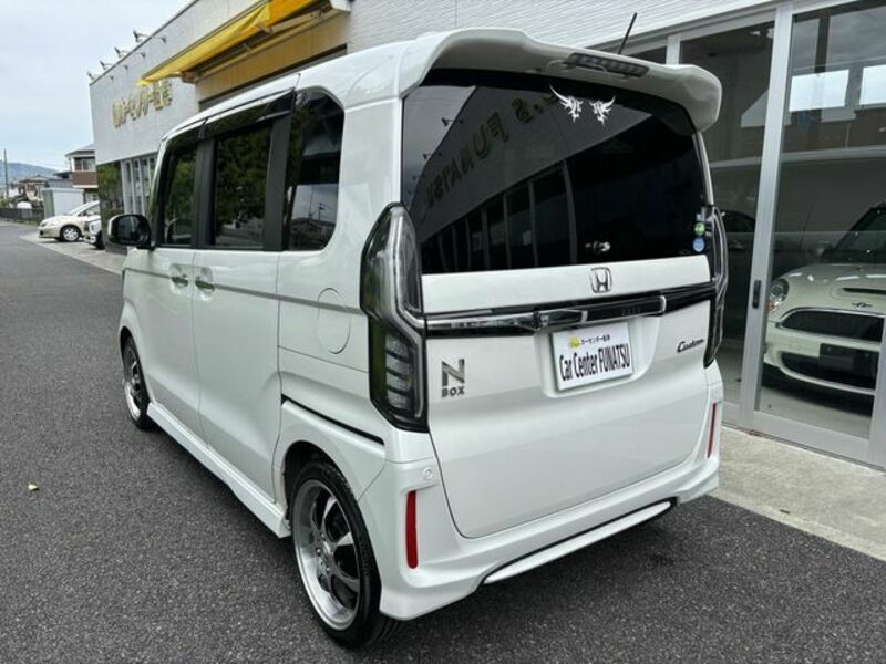 N BOX CUSTOM-3