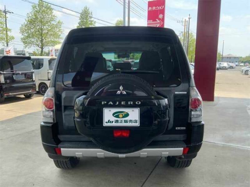 PAJERO-4