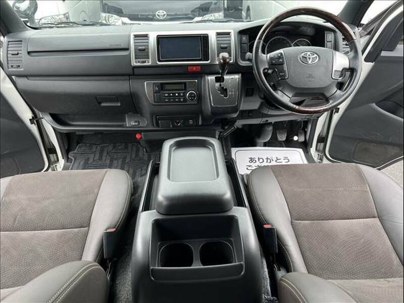 HIACE VAN-3