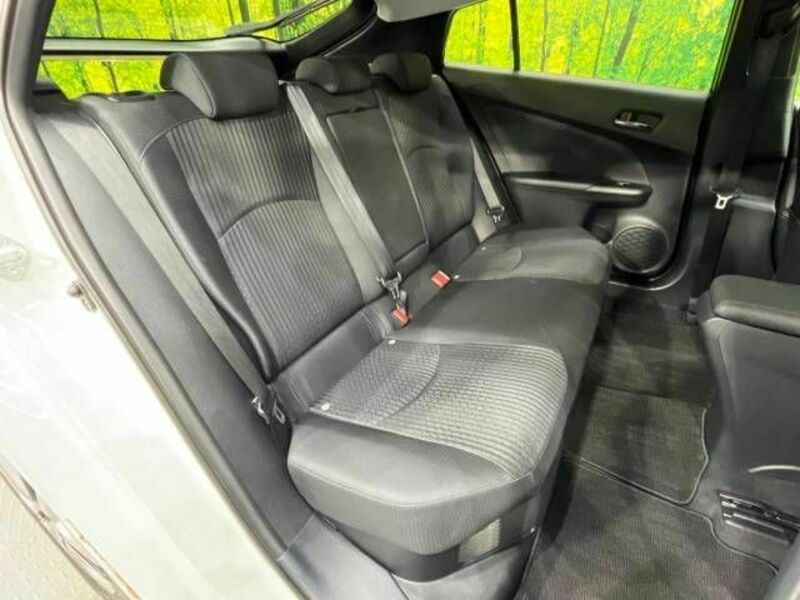 PRIUS-8