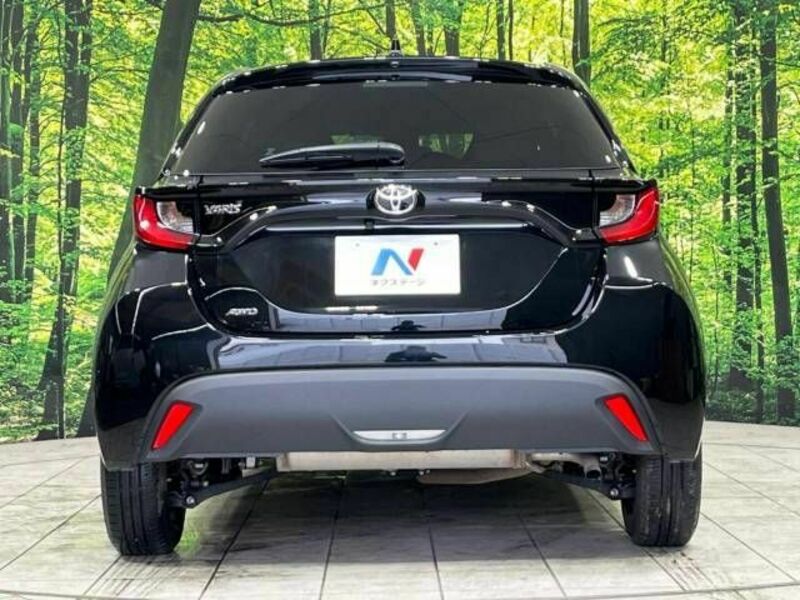 YARIS-15
