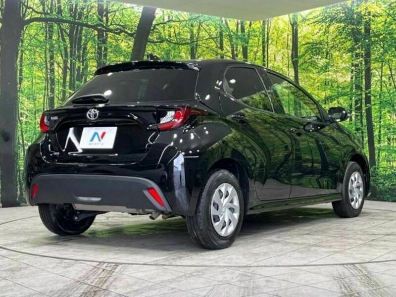 YARIS-17