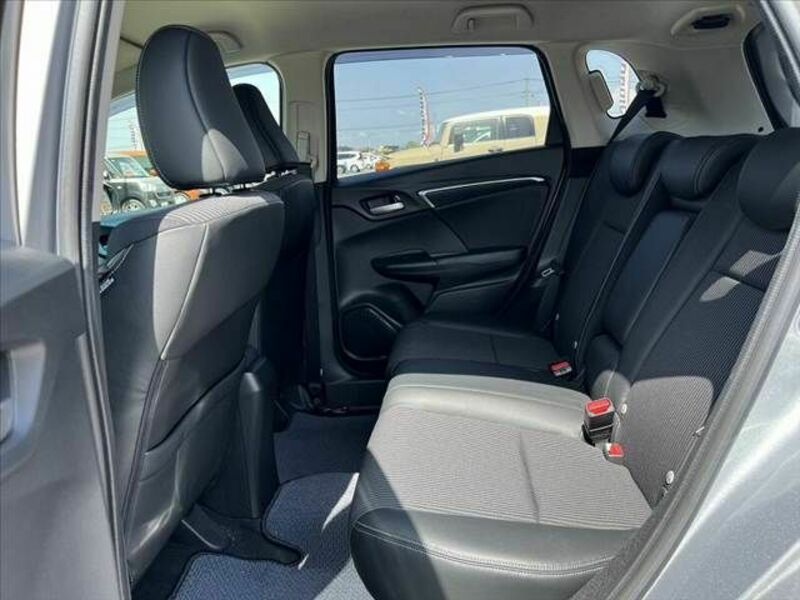 FIT HYBRID-18