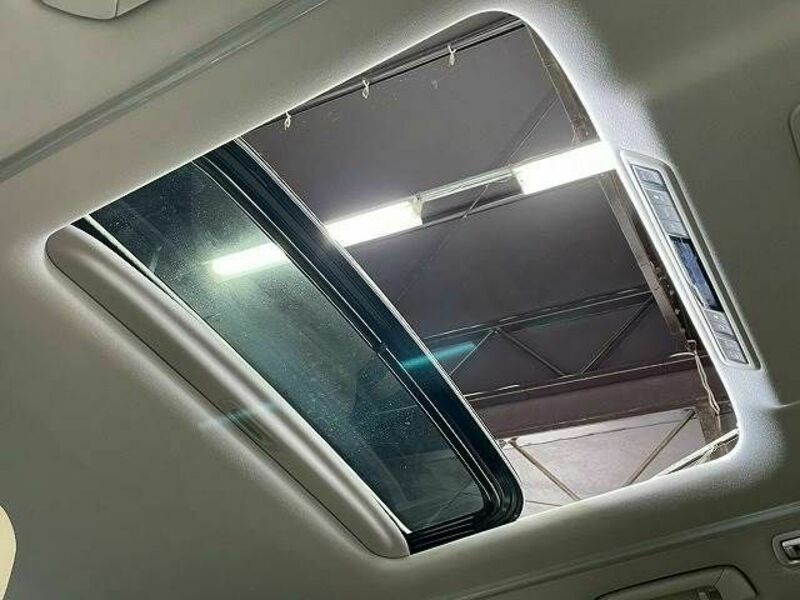 VELLFIRE-11