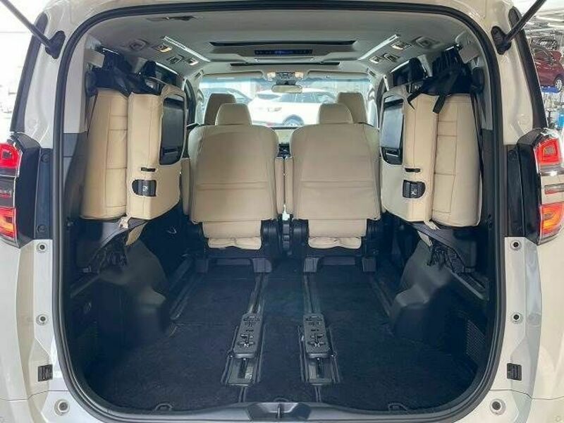 VELLFIRE-12