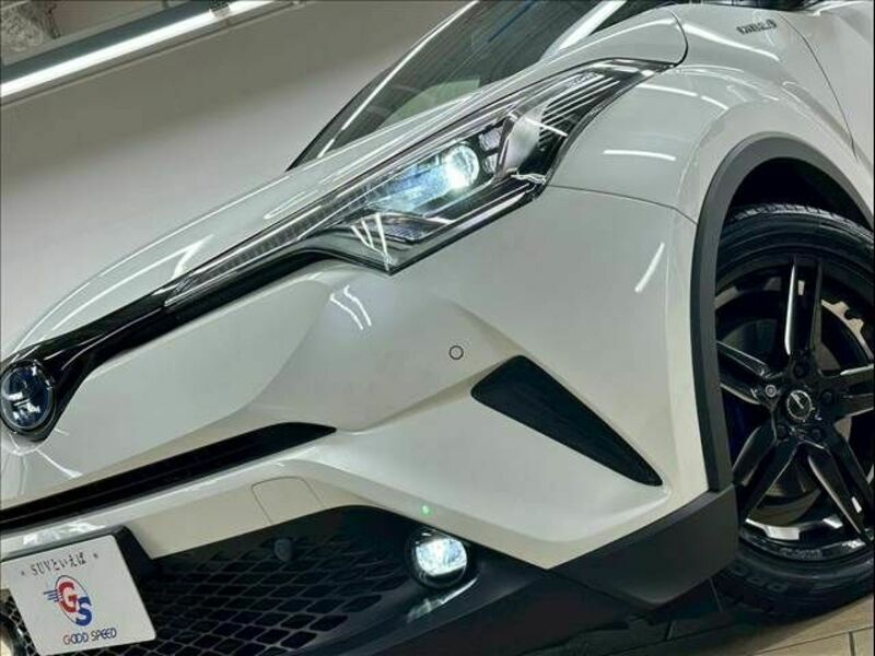 C-HR-9