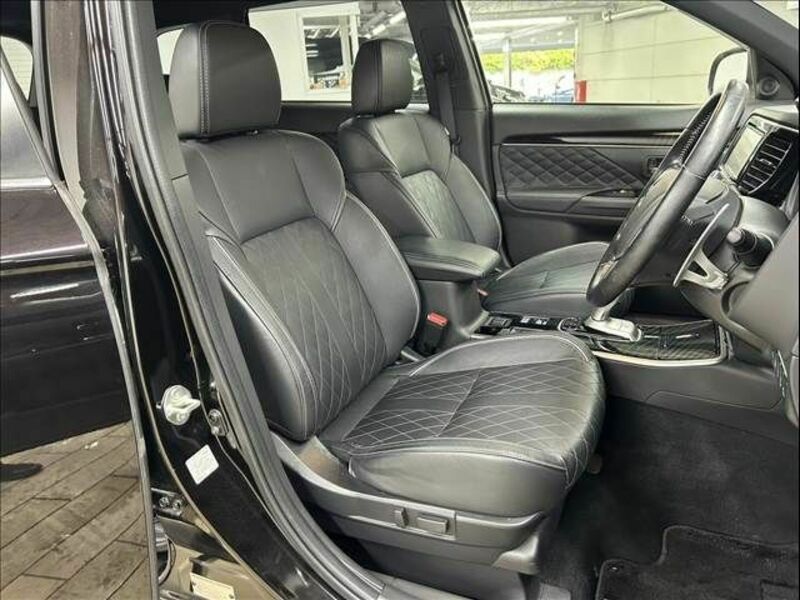 OUTLANDER PHEV-7