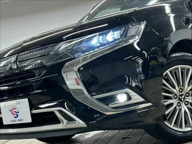 OUTLANDER PHEV-9
