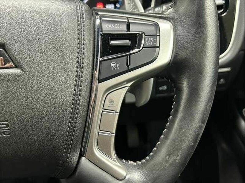 OUTLANDER PHEV-14
