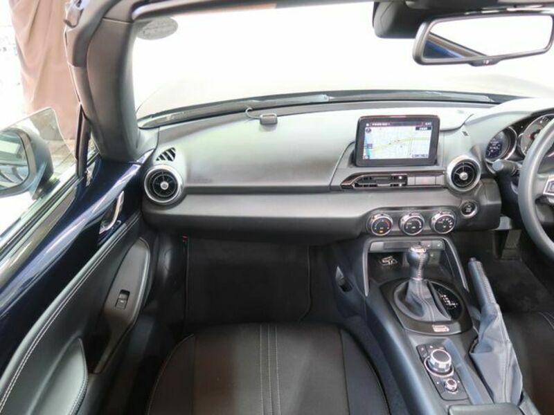 ROADSTER-10