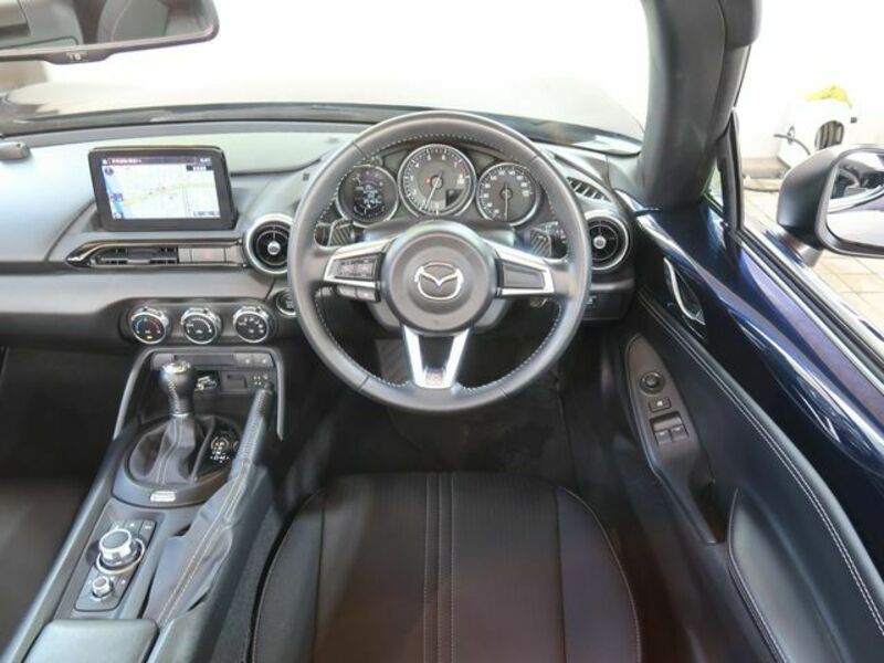 ROADSTER-11