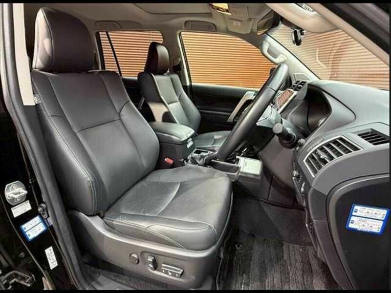 LAND CRUISER PRADO-4