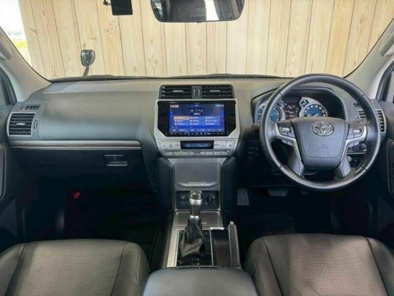 LAND CRUISER PRADO-1