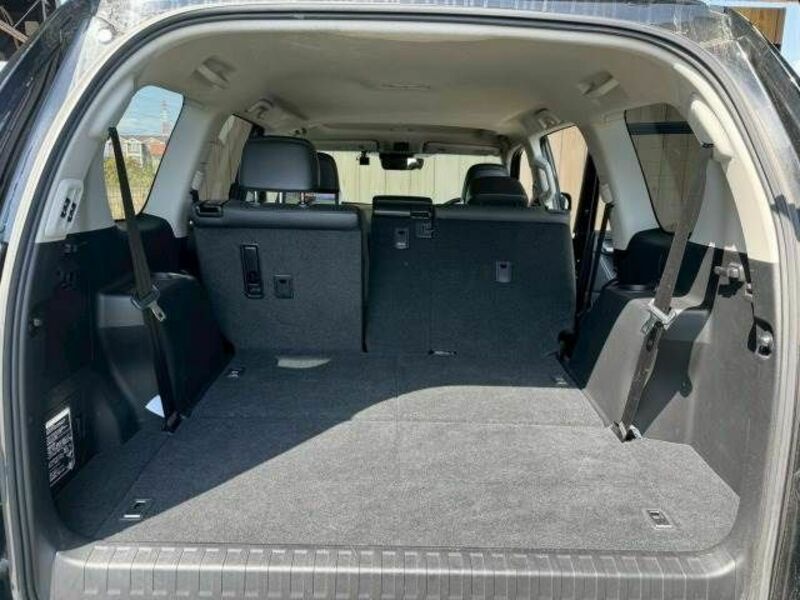 LAND CRUISER PRADO-12