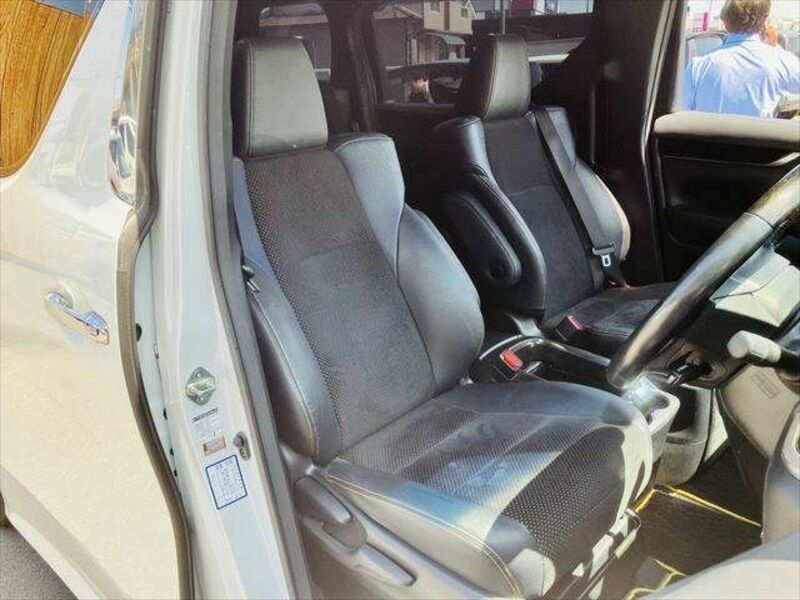 VELLFIRE-7