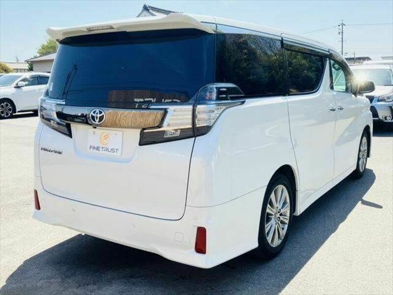 VELLFIRE-18