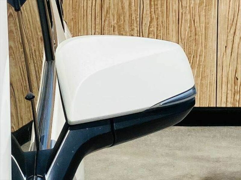 VELLFIRE-26