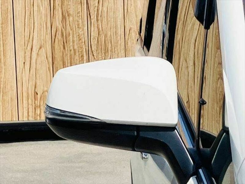 VELLFIRE-27