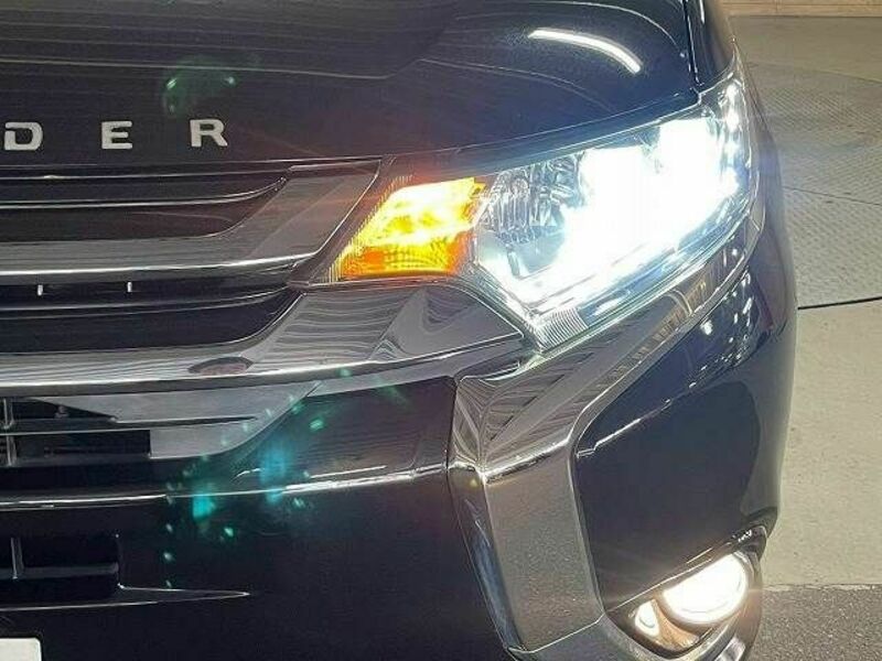 OUTLANDER PHEV-10
