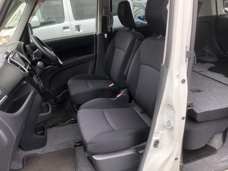 DELICA D2