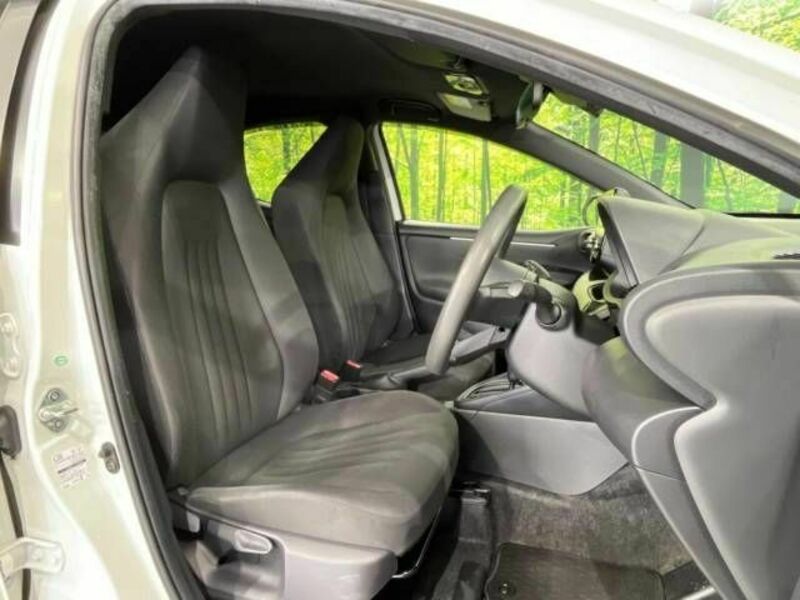 YARIS-8