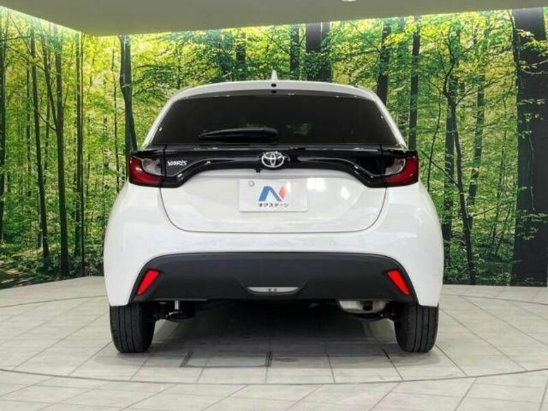 YARIS-15