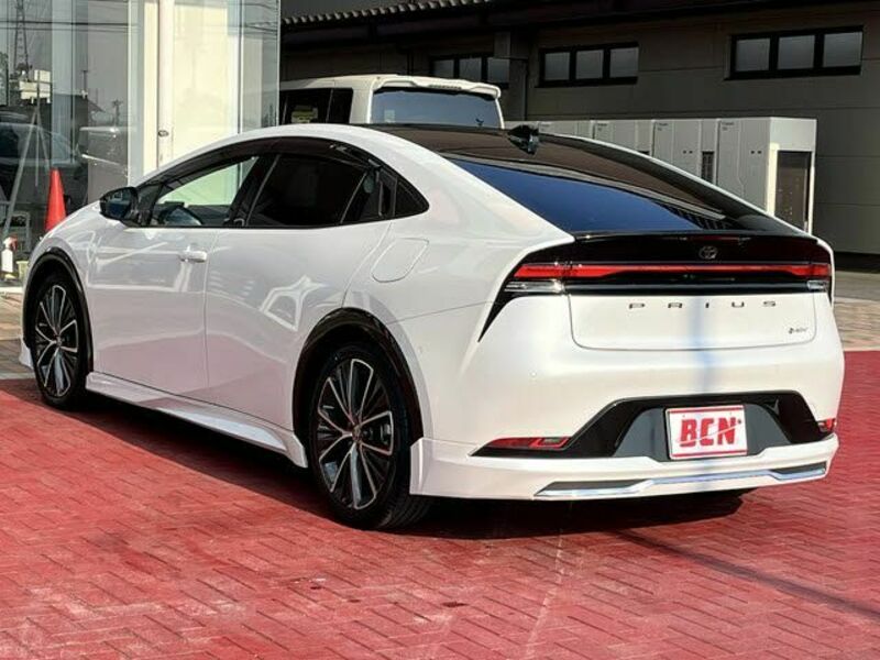 PRIUS-8