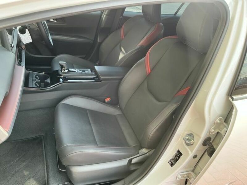 PRIUS-18