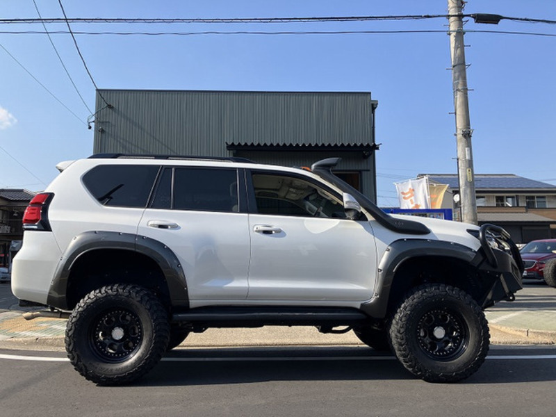 LAND CRUISER PRADO-14