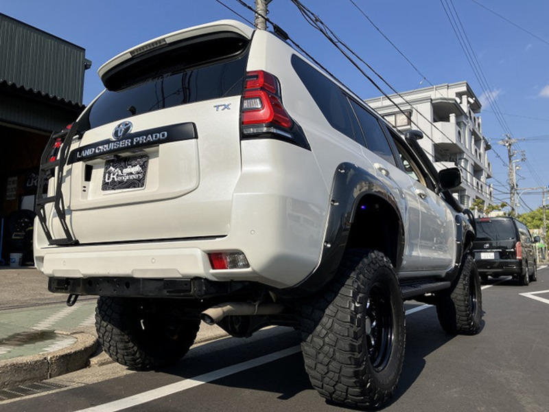 LAND CRUISER PRADO-11