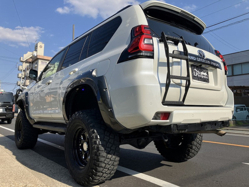 LAND CRUISER PRADO-13