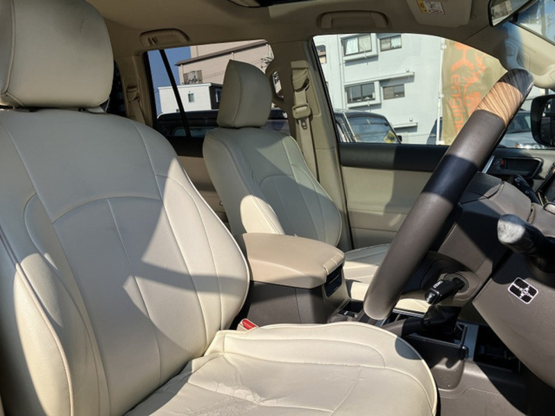 LAND CRUISER PRADO-16