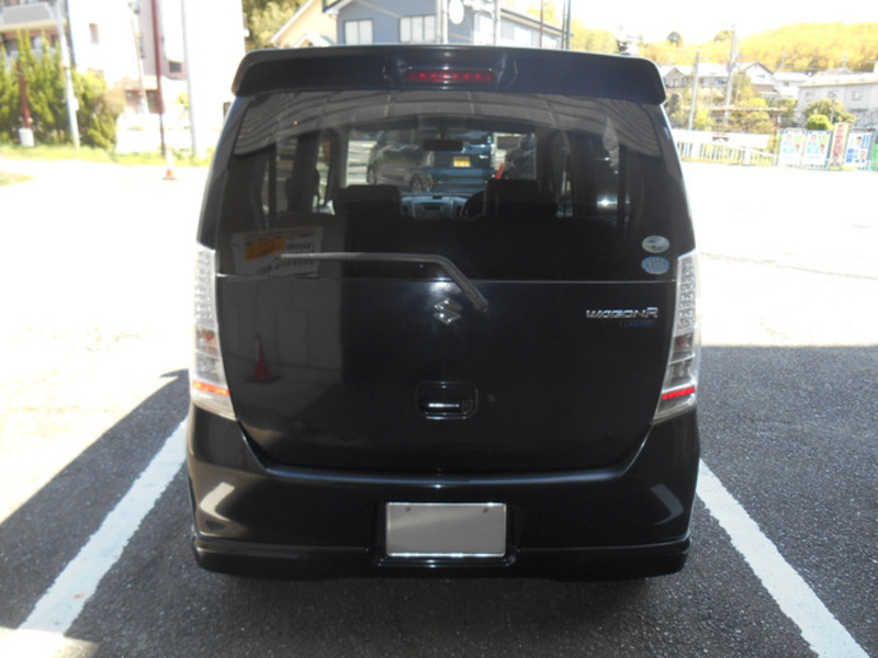 WAGON R-9