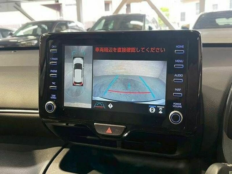 YARIS CROSS-3