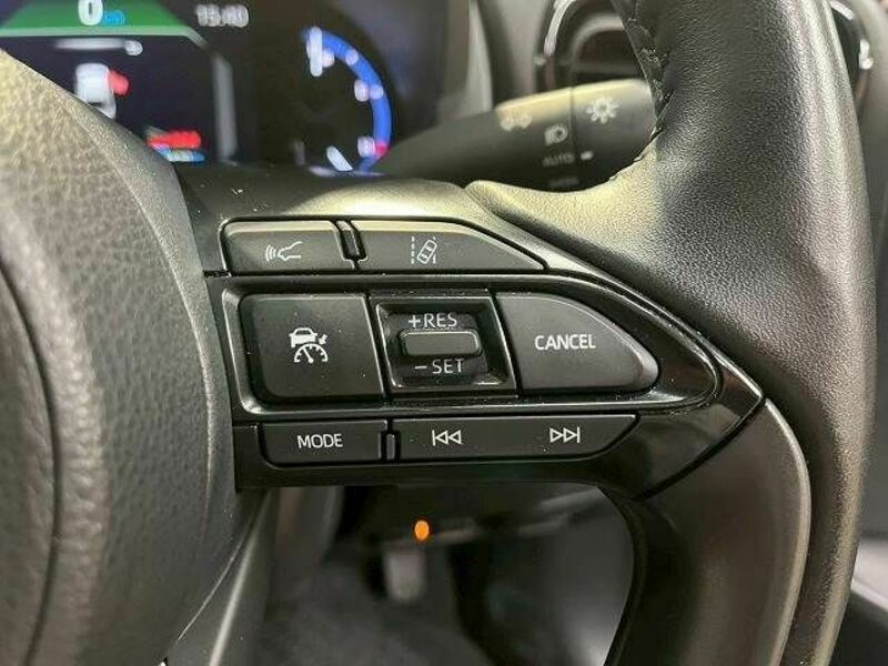YARIS CROSS-4