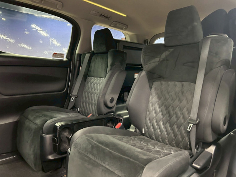 VELLFIRE-6