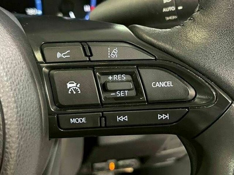 YARIS CROSS-4