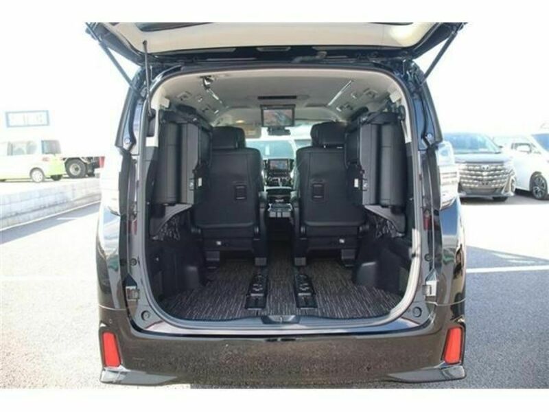 VELLFIRE-17